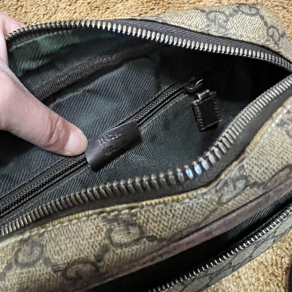 Gucci Crossbody Bag in Brown and Black - Picture 7 of 16
